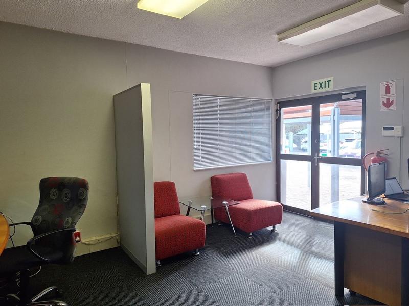 To Let Commercial Property for Rent in Newton Park Eastern Cape